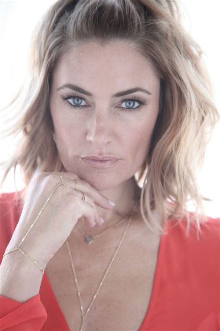 Madchen Amick photoshoot for VIVA magazine for their spring 2017 issue