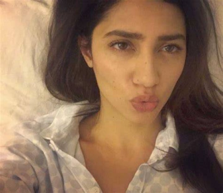Mahira Khan in a selfie alongside Hissan Khan