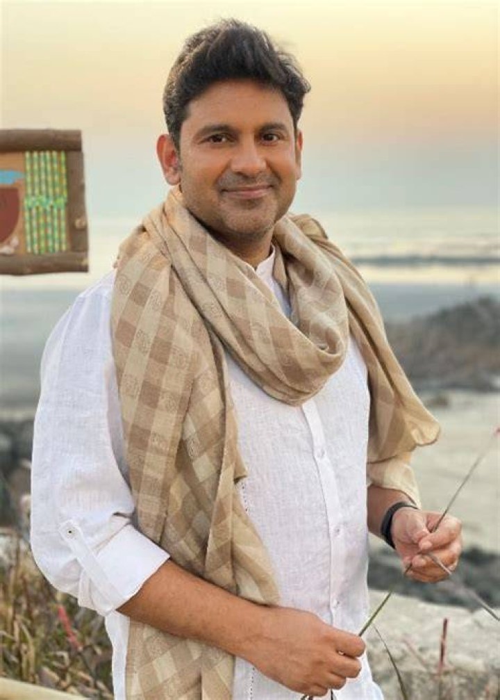 Manoj Muntashir smiling for a picture