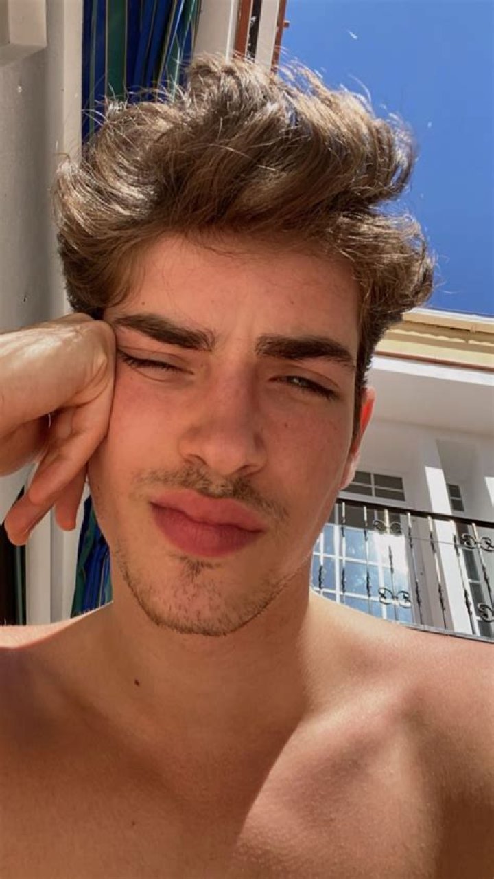 Manu Rios in an Instagram selfie as seen in January 2018