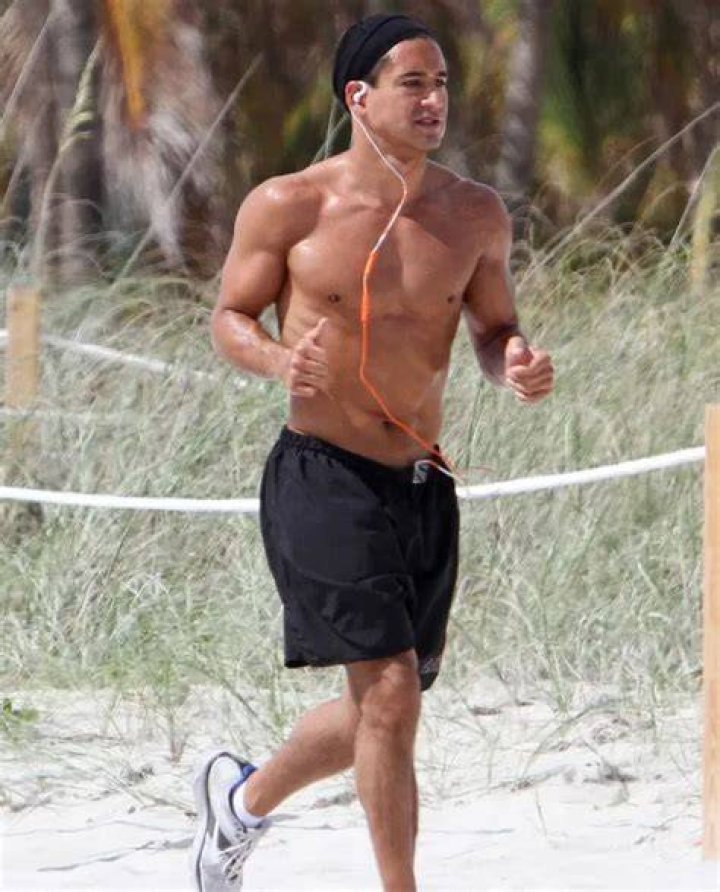 Mario Lopez height