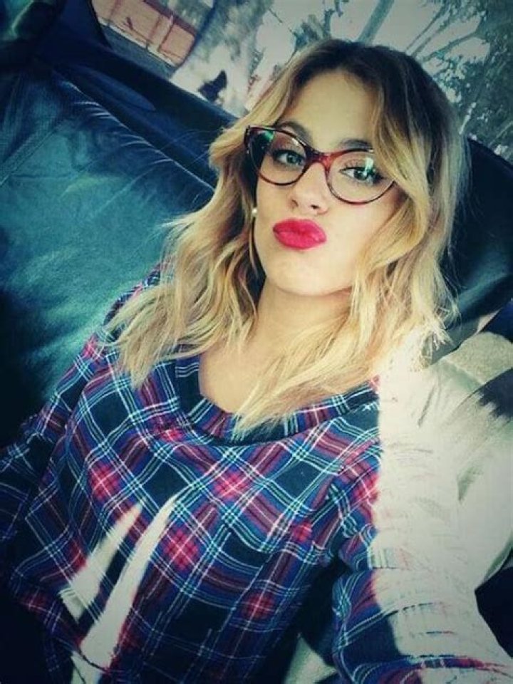 Martina Stoessel pout