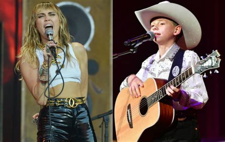 Mason Ramsey and Miley Cyrus in a selfie in July 2019