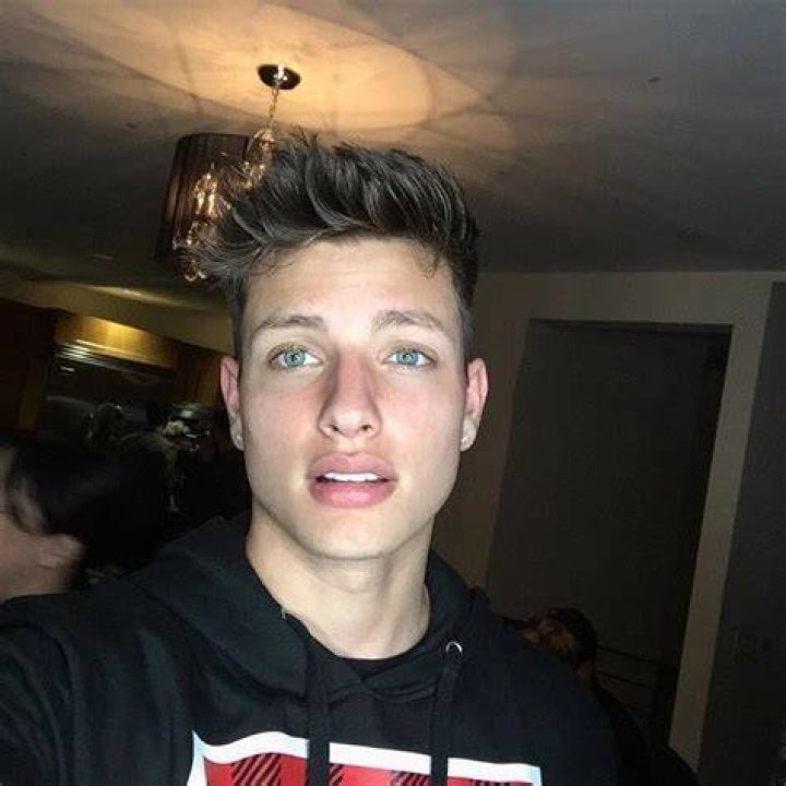 Matt Rife in a selfie as seen in October 2018