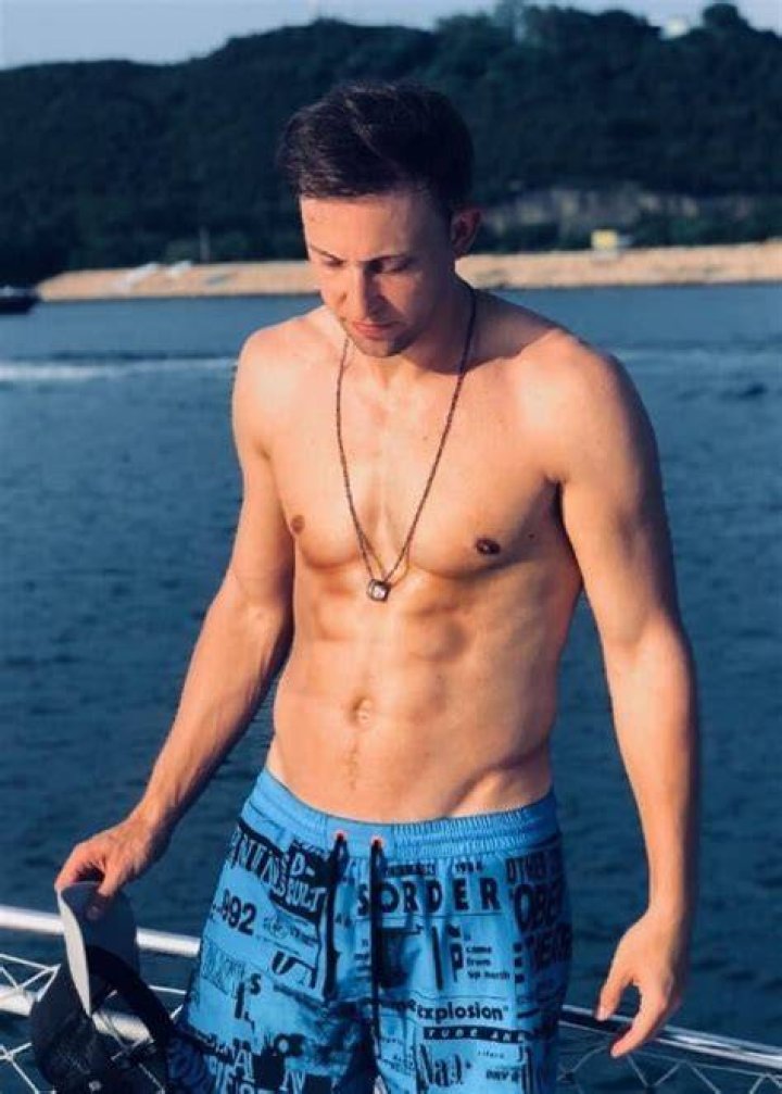 Matt Steffanina showing off his toned physique while in Hong Kong in August 2018