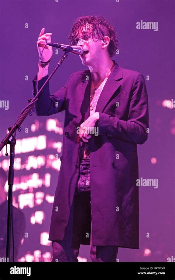 Matthew Healy during a performance at Lollapalooza Chile Fest in April 2017
