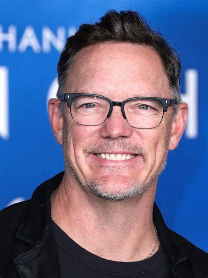 Matthew Lillard as seen at the 84th Annual Academy Awards Red Carpet 2012
