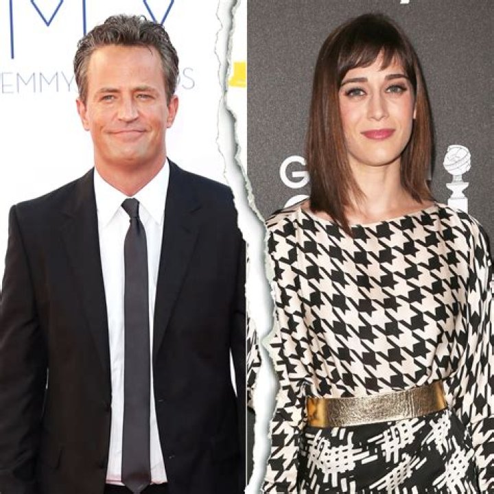 Matthew Perry and Lizzy Caplan watching tennis match - US Open 2011