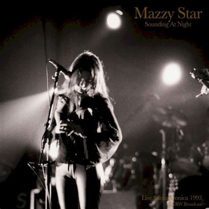 Mazzy Star at the O2 Shepherds Bush performing on June 3, 2012 from left to right David Roback, Hope Sandoval, Colm &Oacute; C&iacute;os&oacute;ig, Keith Mitchell (drums), Suki Ewers (keyboards)