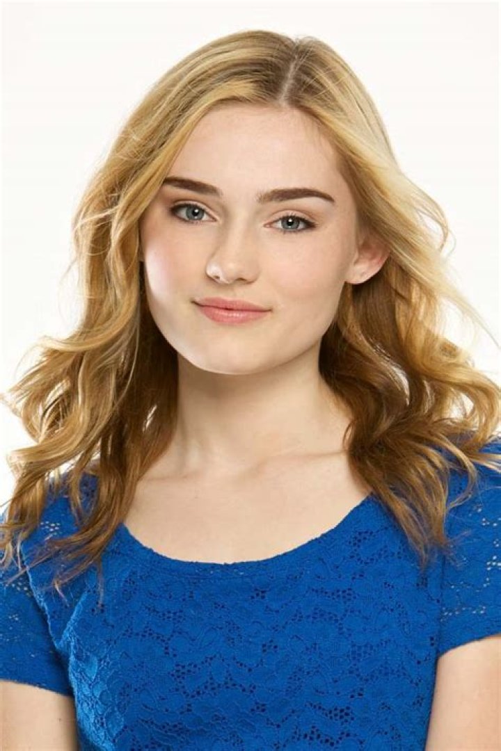 Meg Donnelly in all blue as seen in January 2021