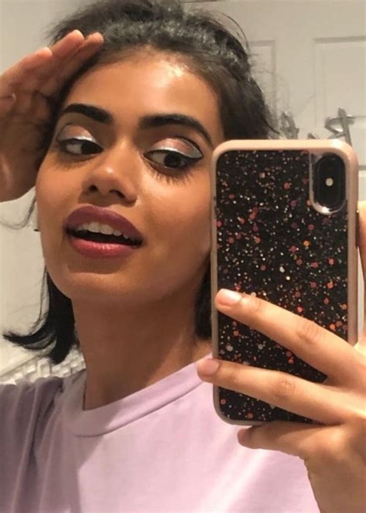 Megan Suri taking a mirror selfie in April 2021