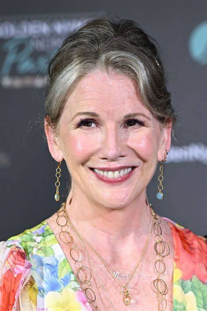 Melissa Gilbert in a picture wearing a white hat in Paris