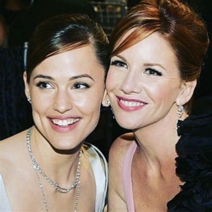 Melissa Gilbert (Right) with Jennifer Garner