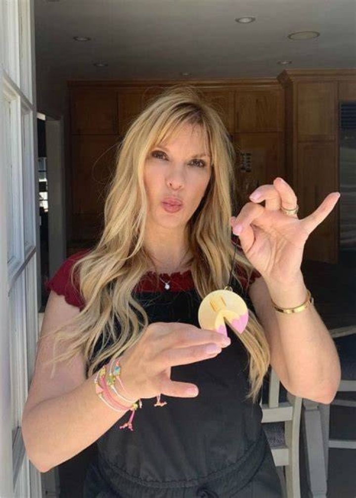 Melissa Gisoni in an Instagram selfie as seen in November 2019