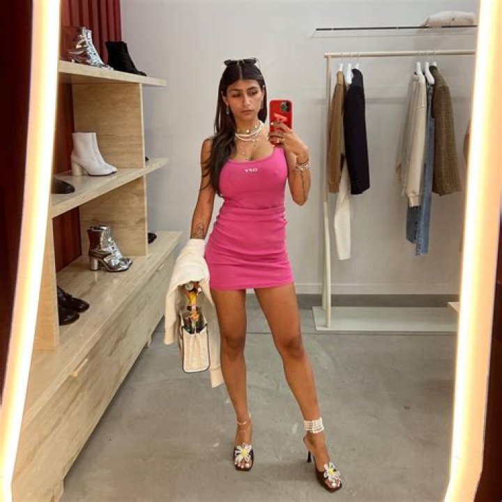 Mia Khalifa hot