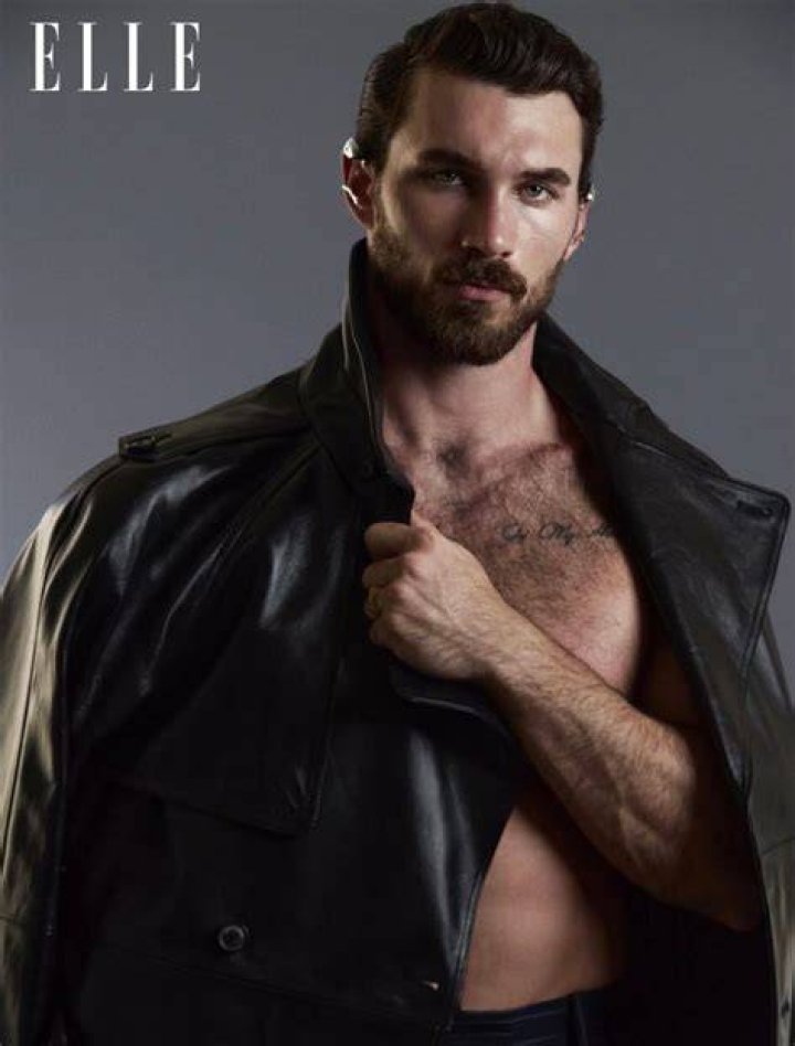 Michael Yerger posing for the camera along with Daisy Keech in Tulum, Mexico in June 2020