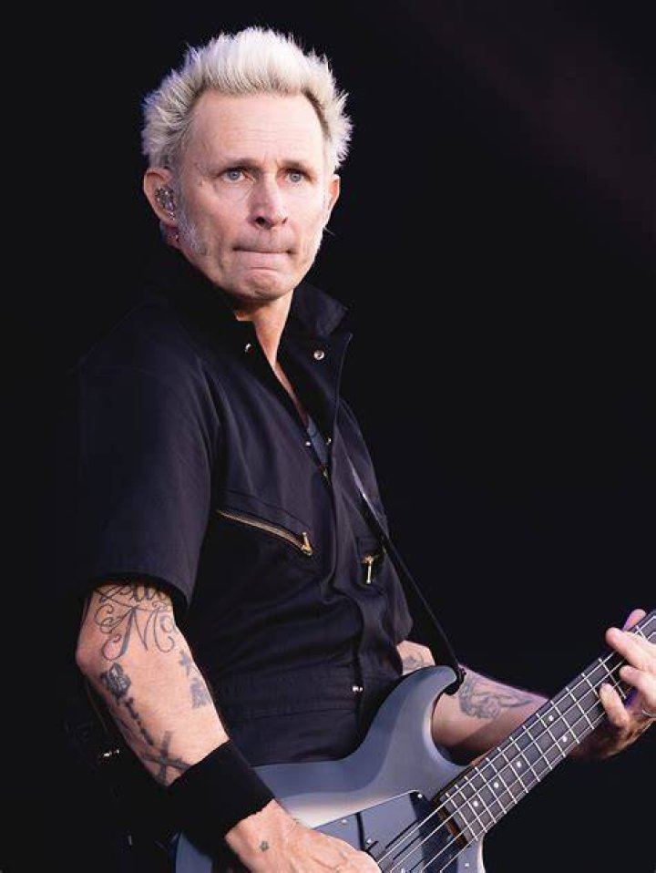 Mike Dirnt in a selfie with his highschool friend chef Angelo Dalo in March 2018