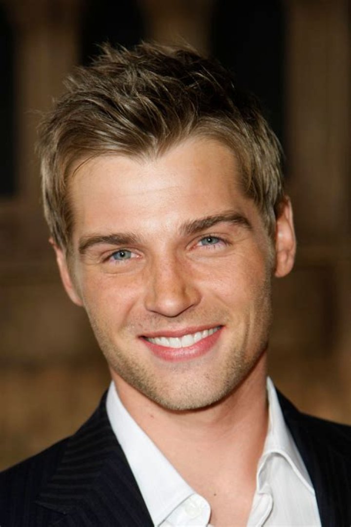 Mike Vogel at "Across The Hall" LA premiere in December 2009