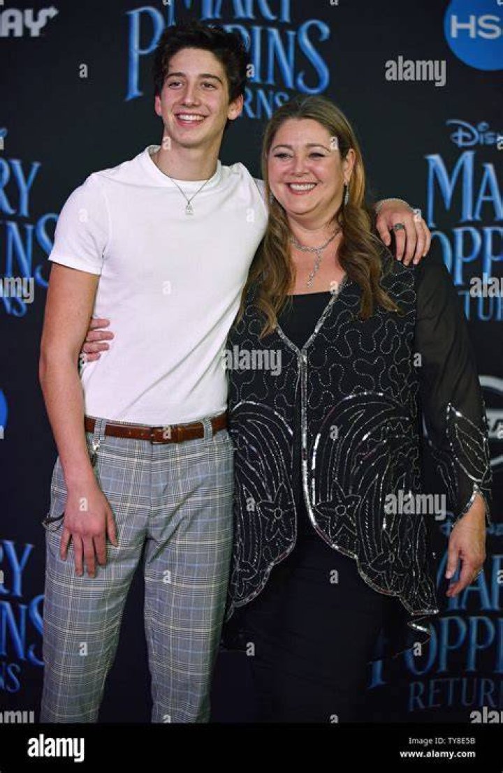 Milo Manheim with his mother Camryn Manheim in February 2018