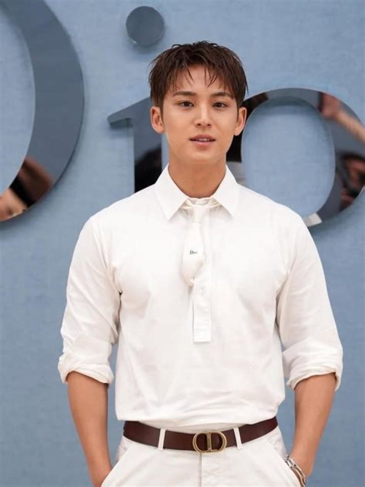 Mingyu as seen on the red carpet of the Gaon Chart K-pop Awards in 2016