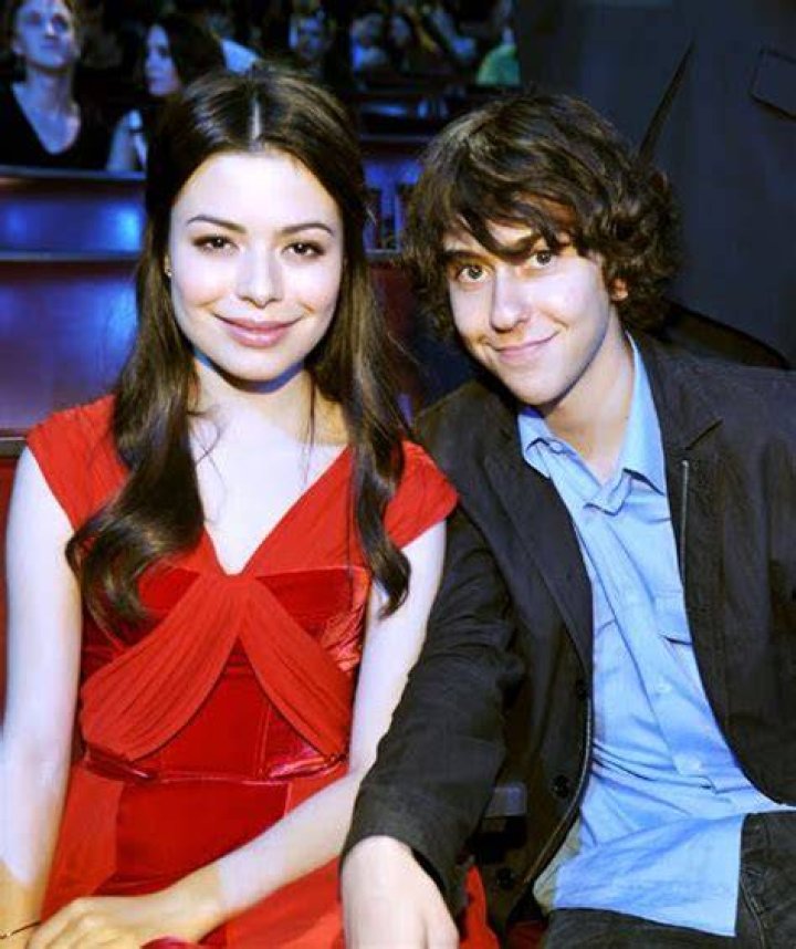 Miranda Cosgrove and Nat Wolff