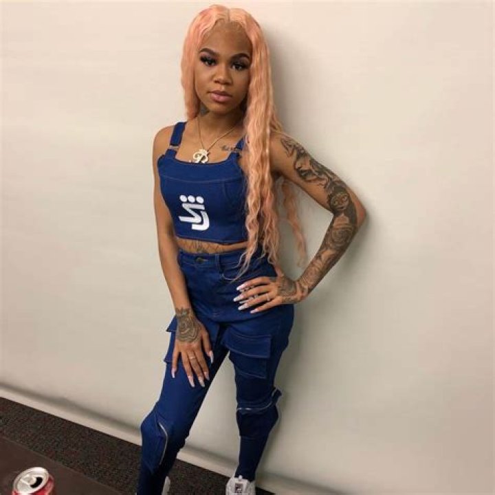 Molly Brazy in an Instagram selfie as seen in January 2018