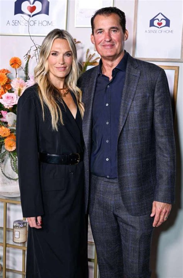 Molly Sims and Scott Stuber in an Instagram selfie in December 2017