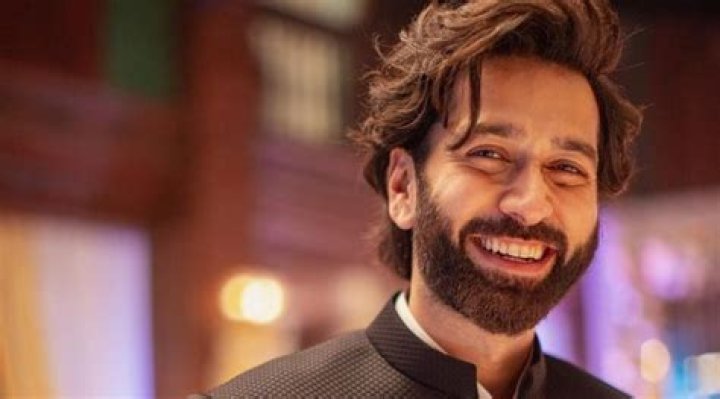 Nakuul Mehta as seen at Star Parivaar Awards in December 2017