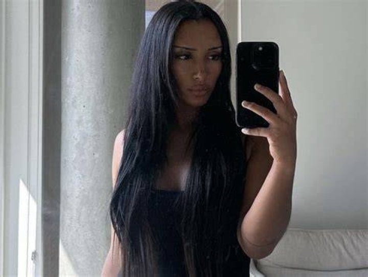 Naomi in an Instagram selfie as seen in April 2018