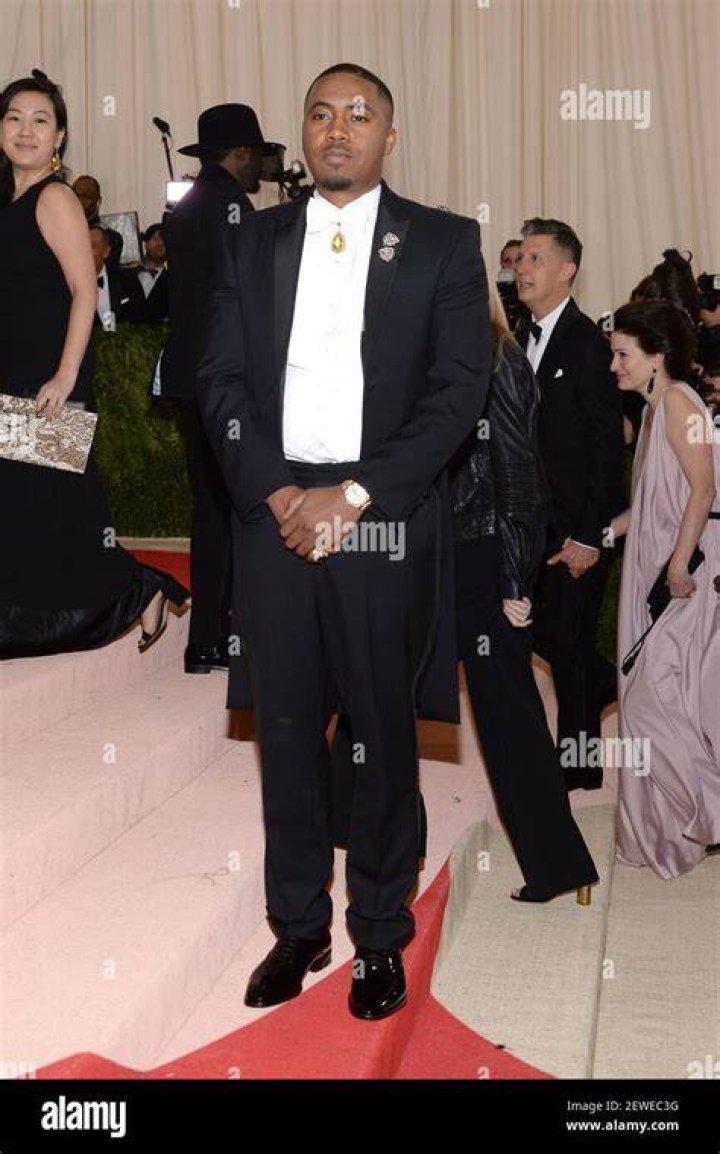 Nas at the Manus x Machina: Fashion In An Age Of Technology Costume Institute Gala in May 2016