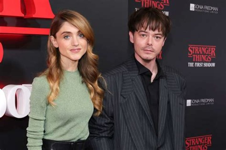 Natalie Dyer and Charlie Heaton
