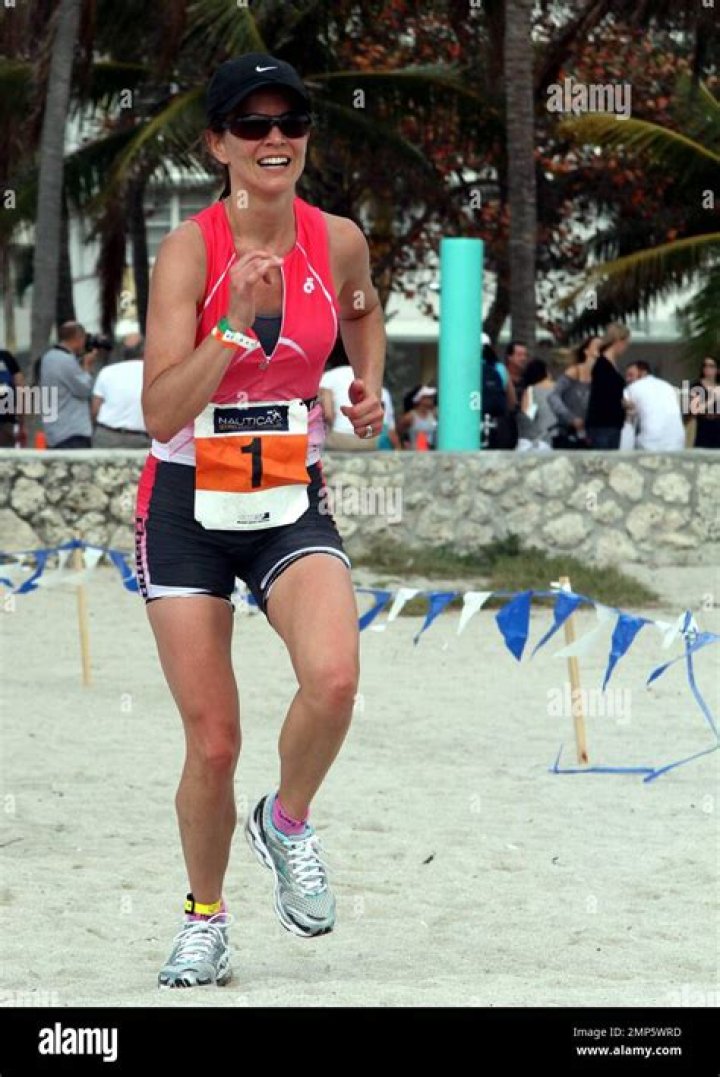 Natalie Morales running
