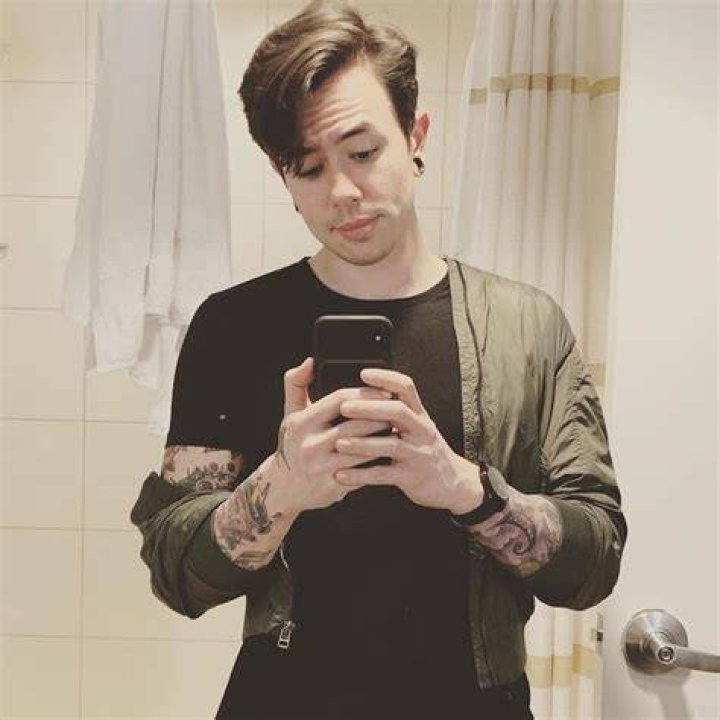 NateWantsToBattle in a mirror selfie in June 2019