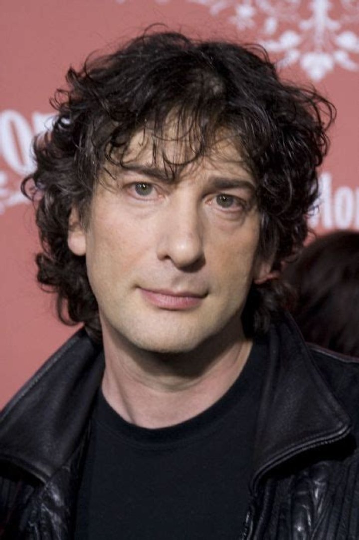 Neil Gaiman Height, Weight, Age, Girlfriend, Family, Facts, Biography