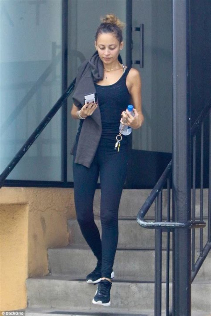 Nicole Richie workout routine and diet plan