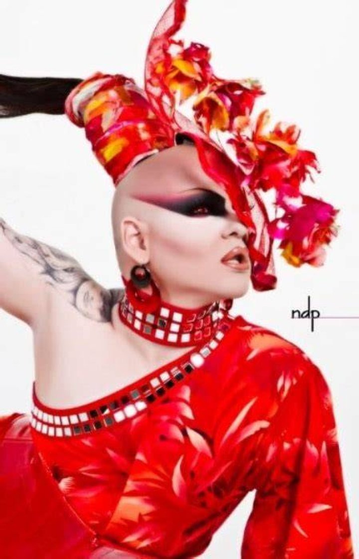 Nina Flowers (Left) as seen while posing for a picture with Antonio Pur de Oge