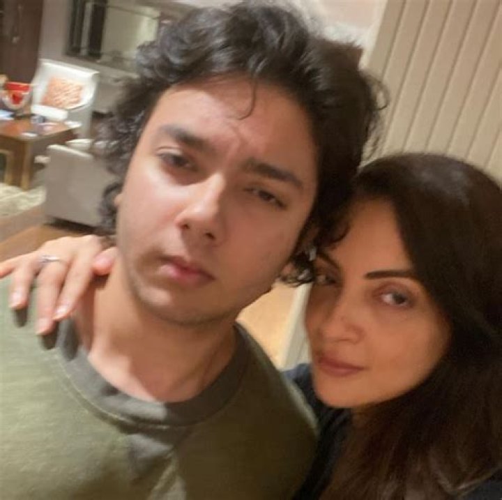 Nirvaan Khan in a selfie with his mother Seema Sachdev Khan