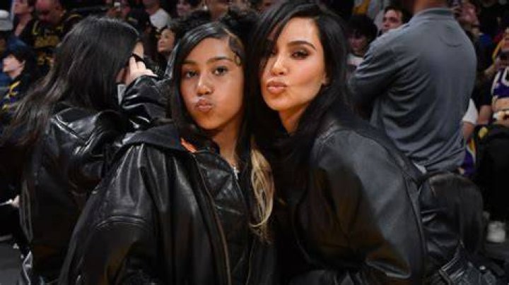 North West (Left) with her cousin Penelope Disick in January 2017