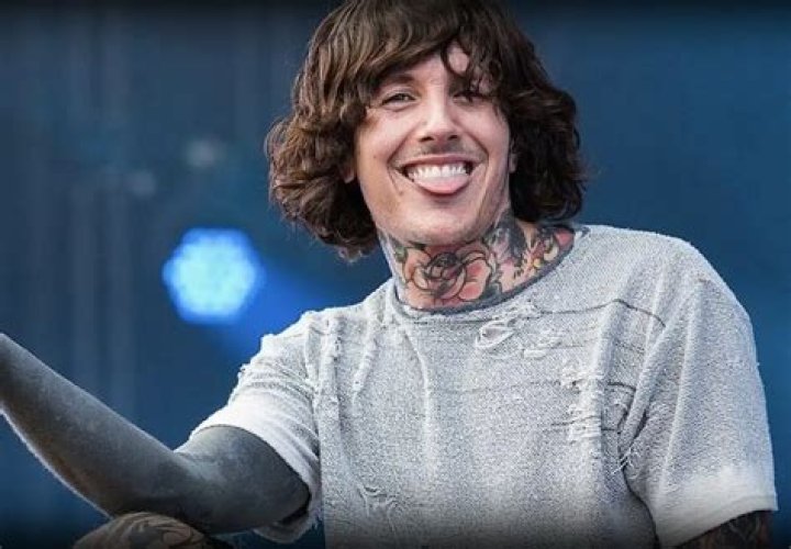 Oliver Sykes with his "Bring Me The Horizon" bandmates