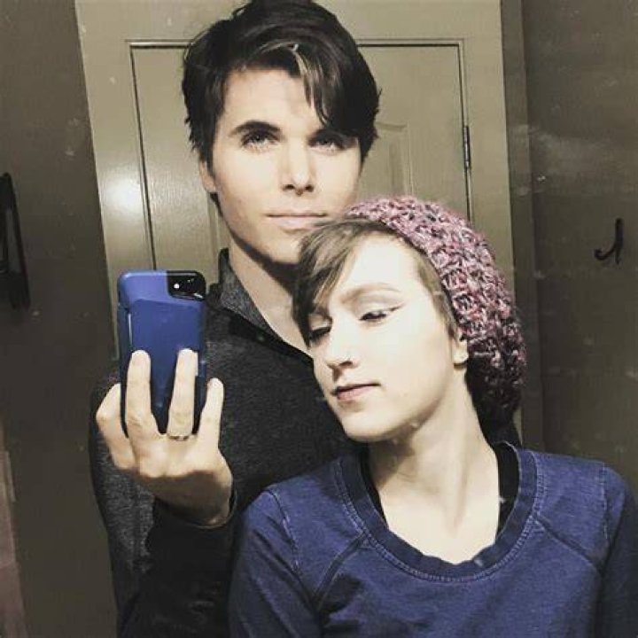 Onision in an Instagram selfie as seen in June 2017
