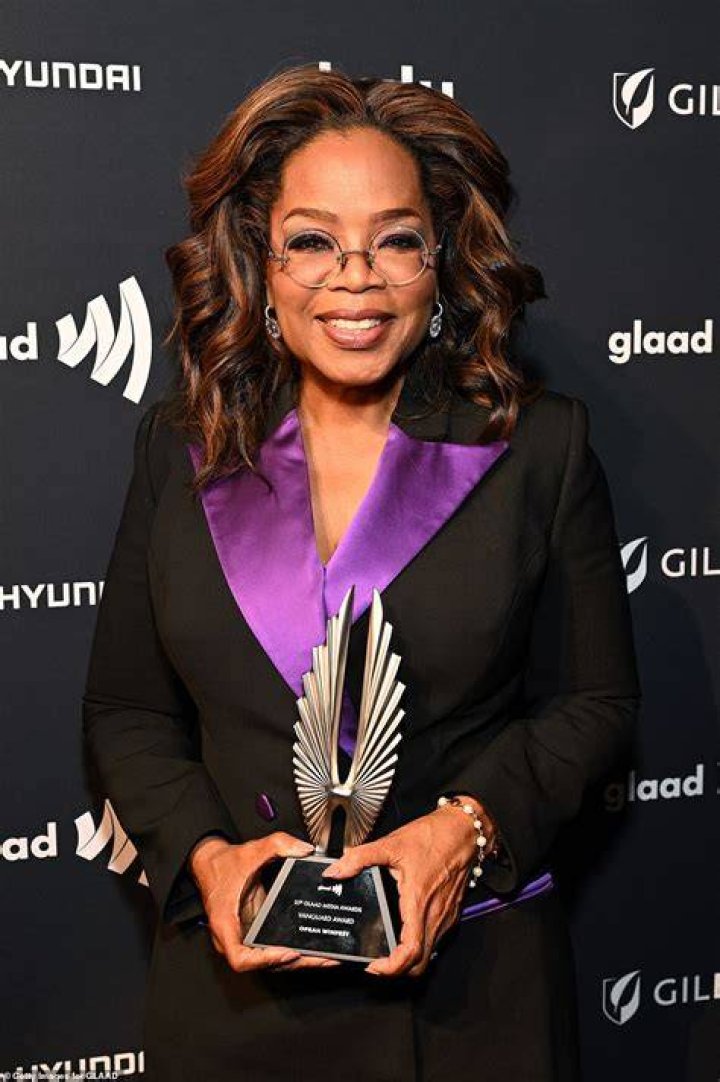 Oprah Winfrey getting award