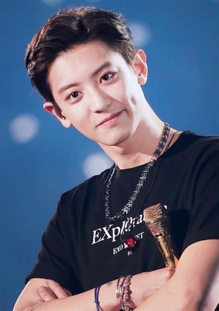 Park Chanyeol at the Malaysia's Airport in September 2013