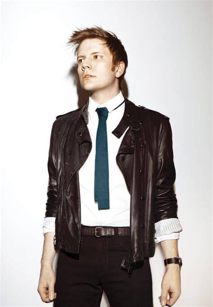 Patrick Stump in a suited-up mirror selfie in April 2013