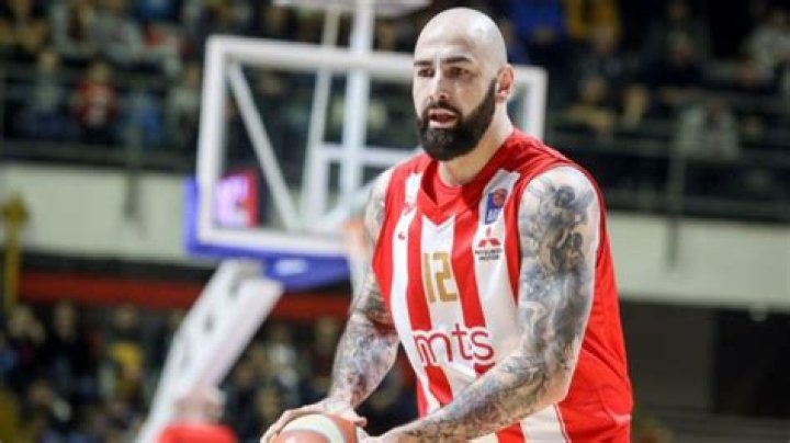 Pero Antic Lima of Real Madrid rebound between Fenerbahce and Real Madrid April 19, 2016