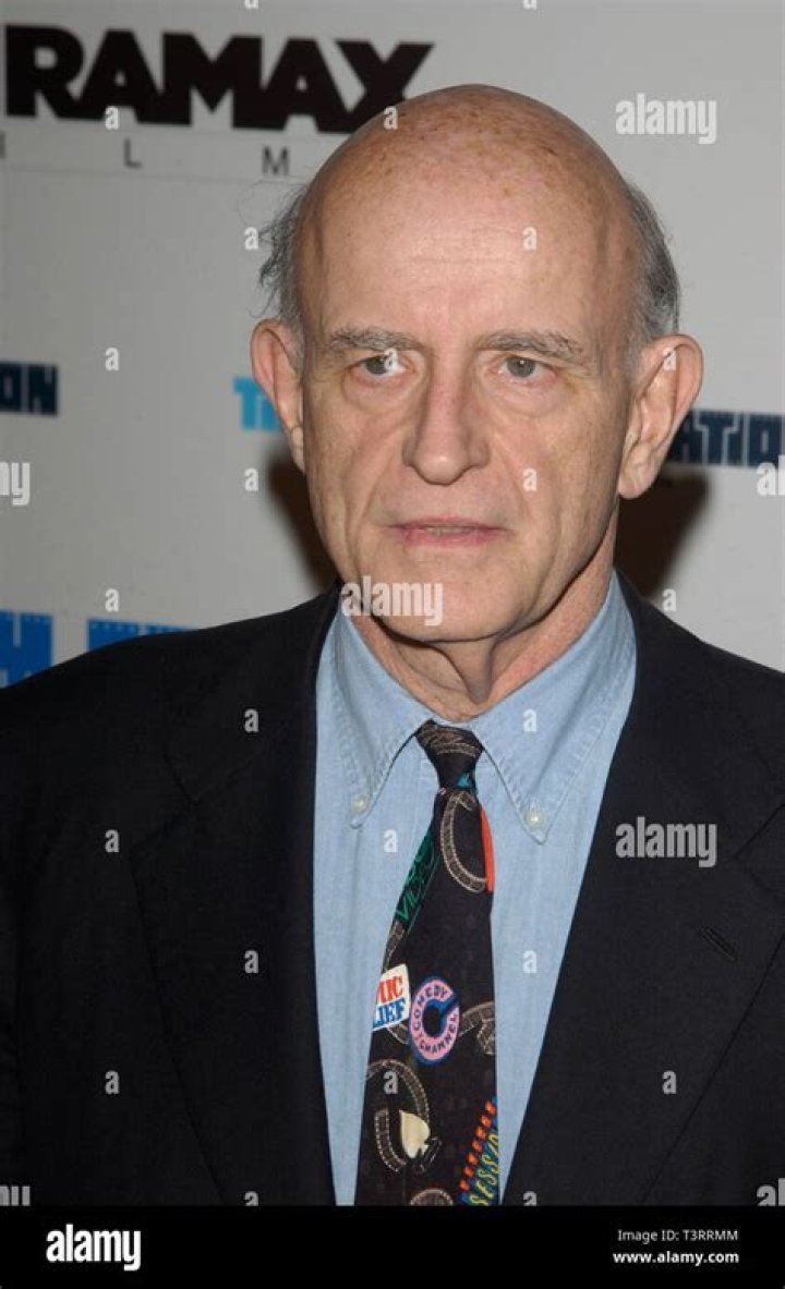 Peter Boyle as seen in a black-and-white still