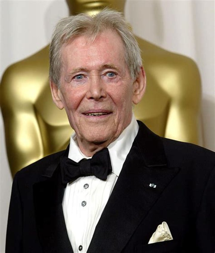 Peter O'Toole as seen in a publicity photo for the TV film 'Present Laughter' (1968)