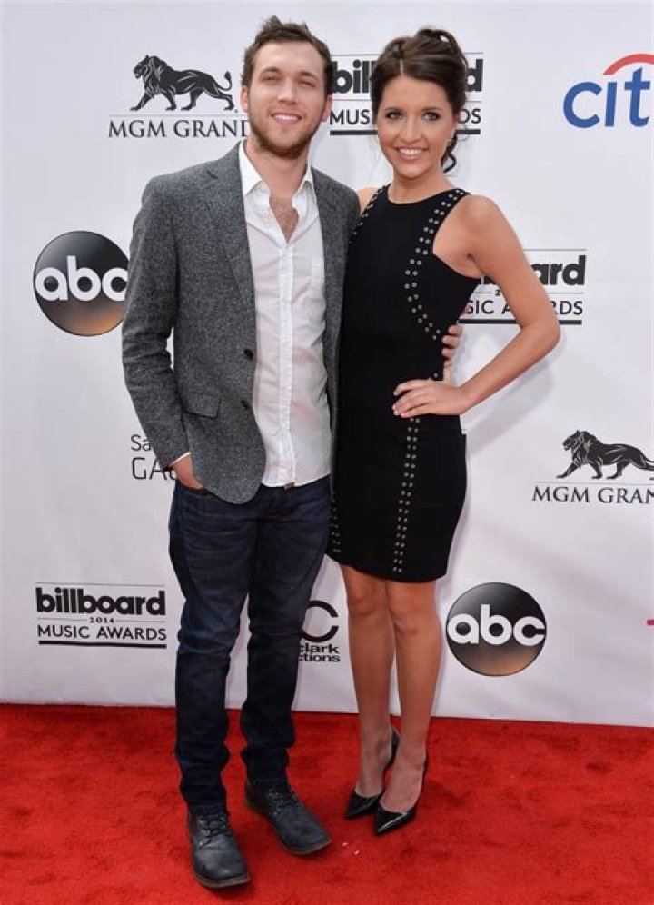 Phillip Phillips and Hannah Blackwell, as seen in December 2018