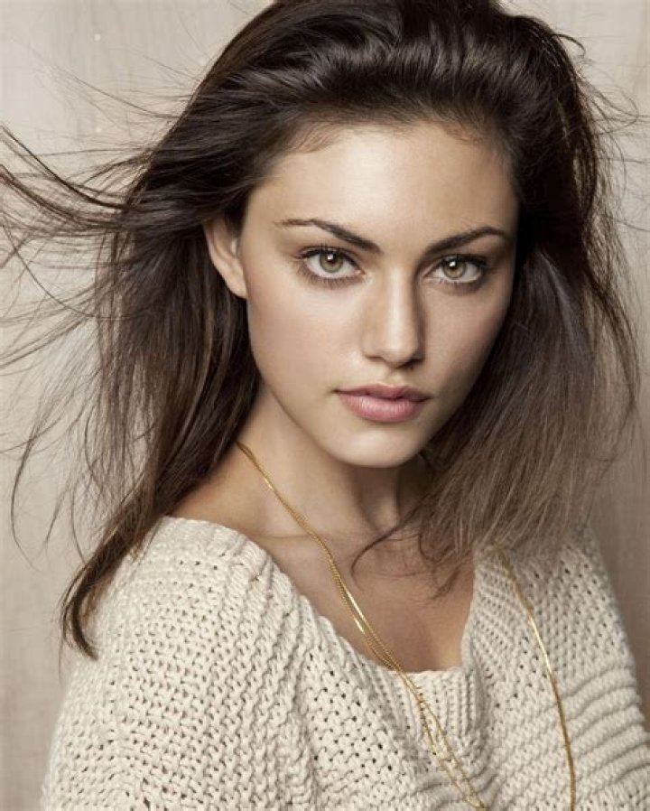 Phoebe Tonkin model