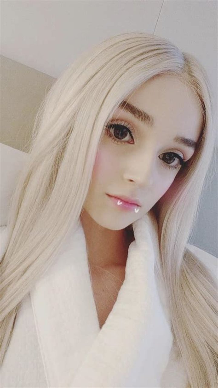 Poppy in a selfie