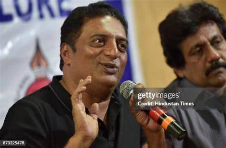 Prakash Raj in Bangalore during his rally in 2019.